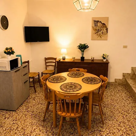 Hébergement de vacances Maison Typique à - Calabria *