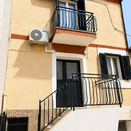 Maison Typique à - Calabria